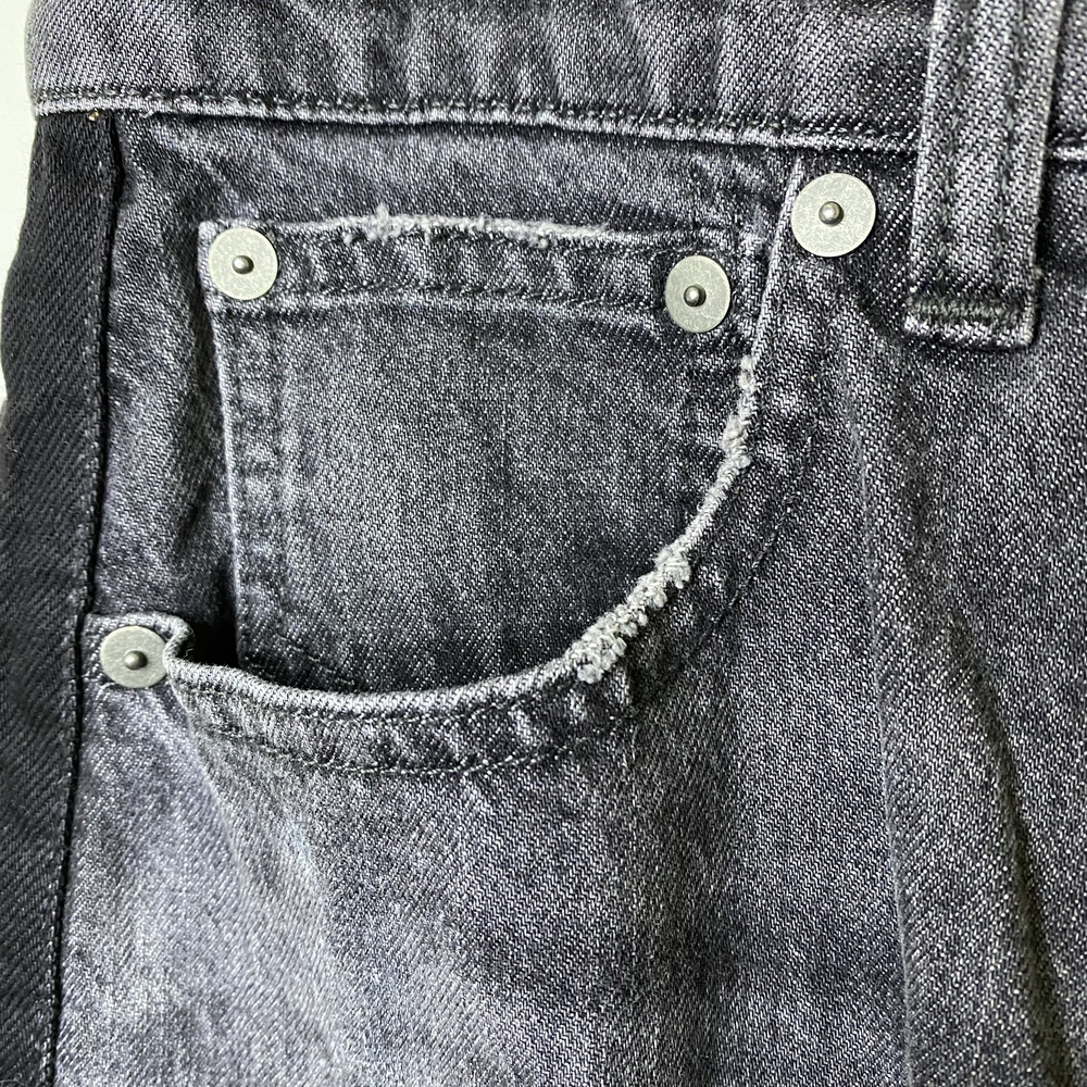 Madewell Women's Charcoal Straight Leg Jeans - Picture 8 of 16